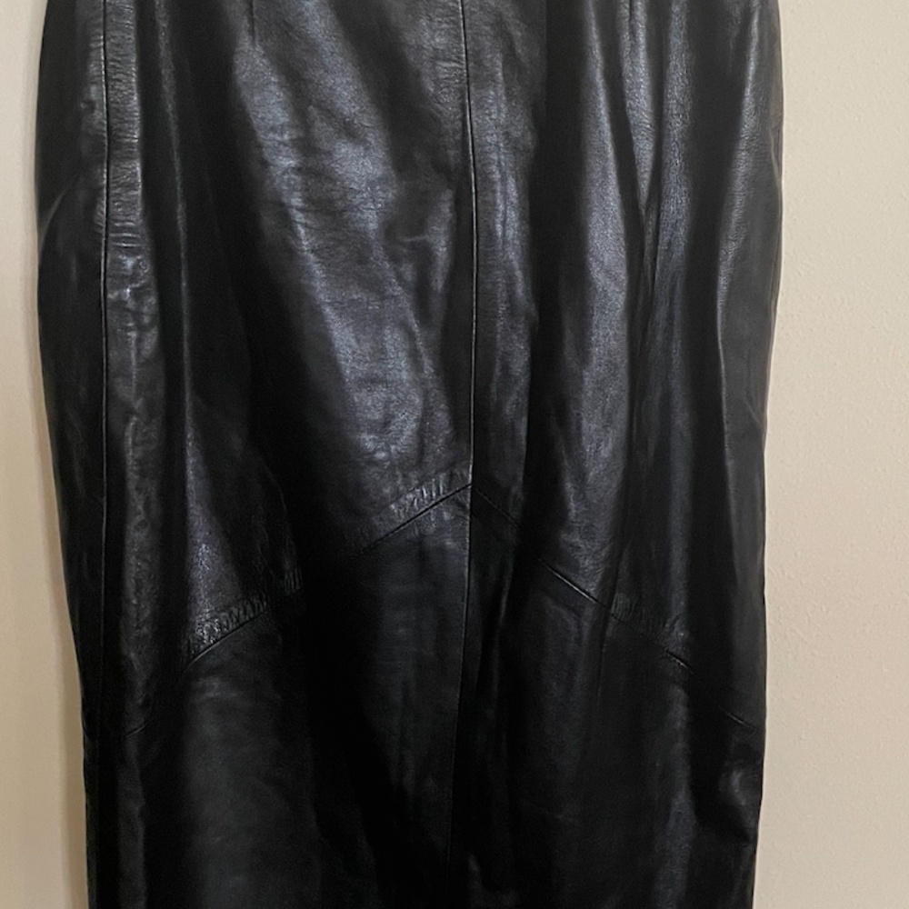 Authentic Vakko Black Leather Skirt - Picture 5 of 5